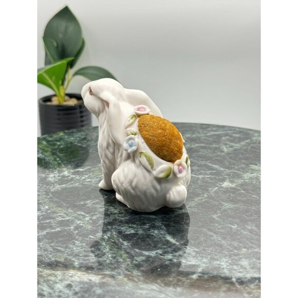 Vintage 1950s Porcelain Pin Cushion White Bunny Rabbit with Applied Flowers - Picture 10 of 11